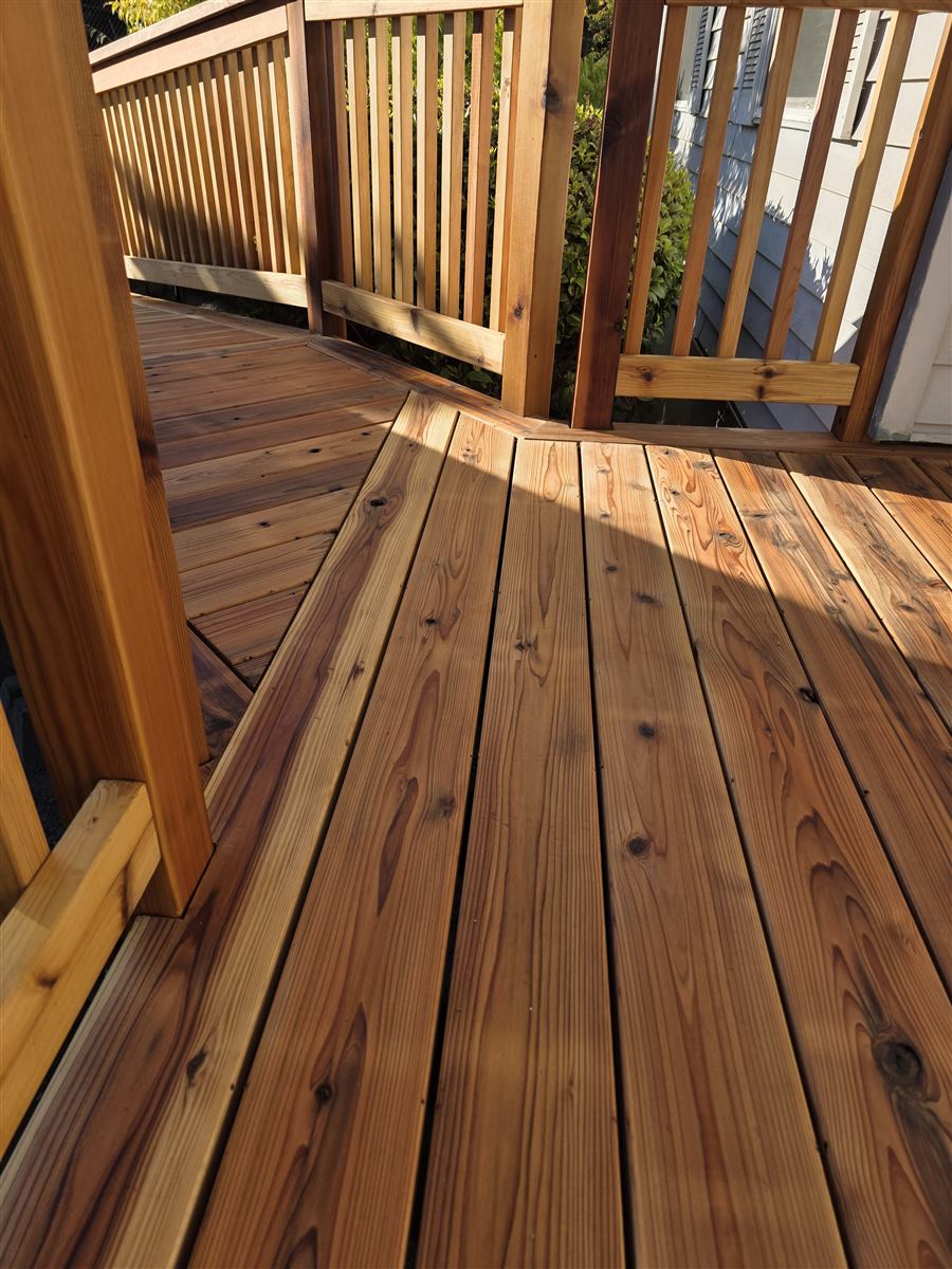 New cedar deck with picture-frame border and craftsman railing built by deck contractor near St Helens Oregon