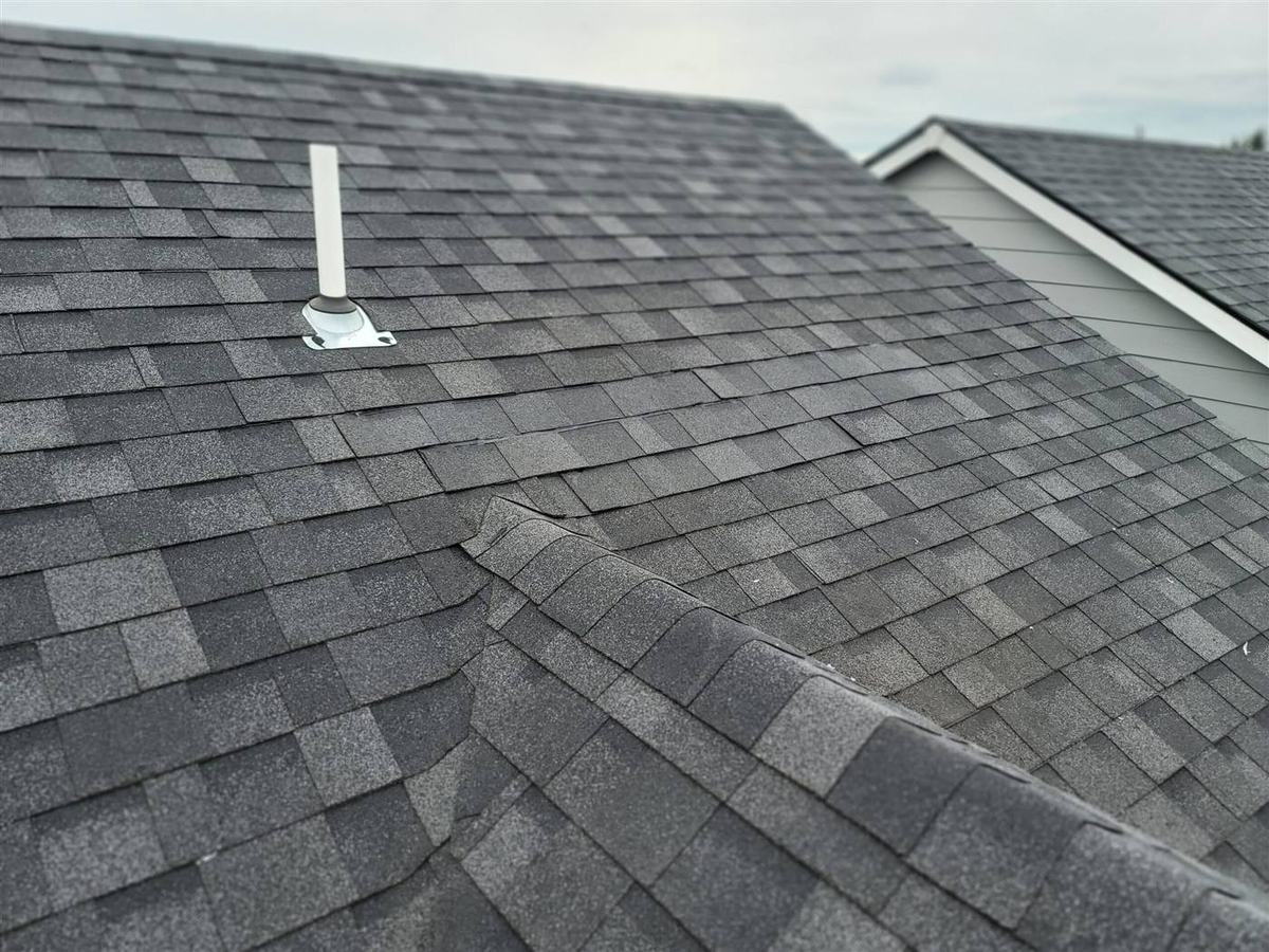 Completed roof replacement with architectural shingles in St Helens OR
